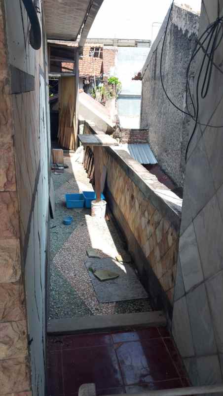 rumah di kaliwiru dekat akpol semarang