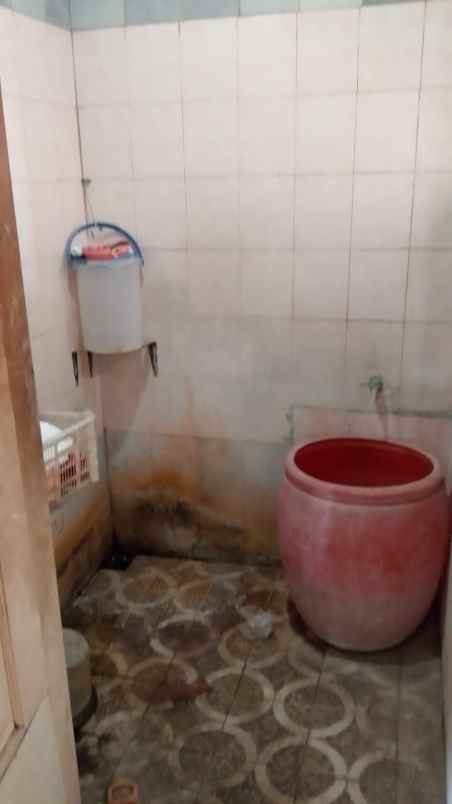 rumah di kaliwiru dekat akpol semarang