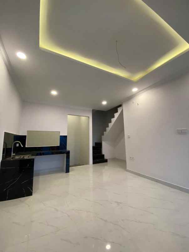 rumah di serpong bsd 2 lantai termurah