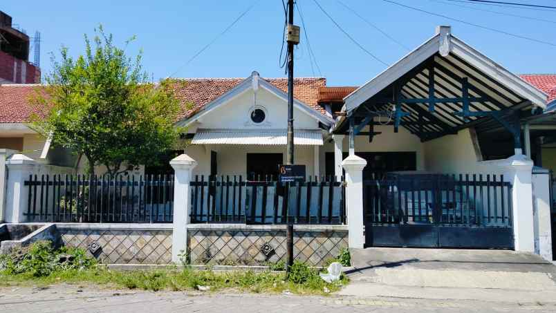 rumah dijual gayungsari surabaya selatan siap huni