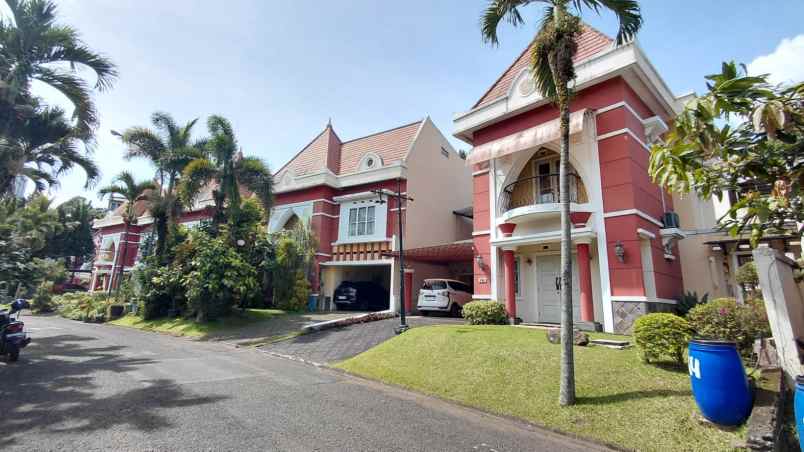 rumah exclusive prv gegerkalong jarang ada taman besar