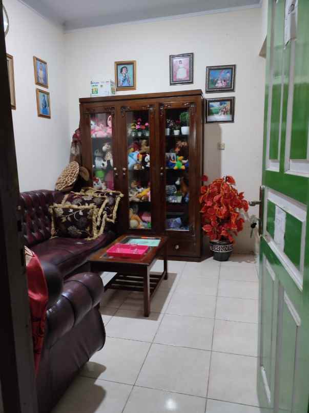 rumah grogol limo depok