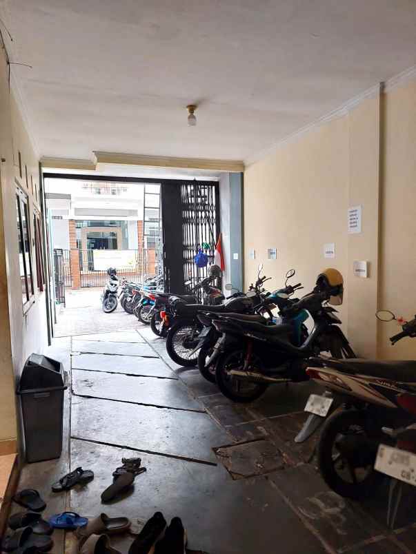 rumah induk dan kos 9 kamar di pogung dekat kampus ugm