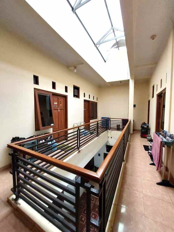 rumah induk dan kos 9 kamar di pogung dekat kampus ugm