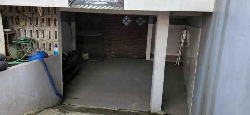 rumah jalan budi selangkah smkn 11 bandung hadap barat