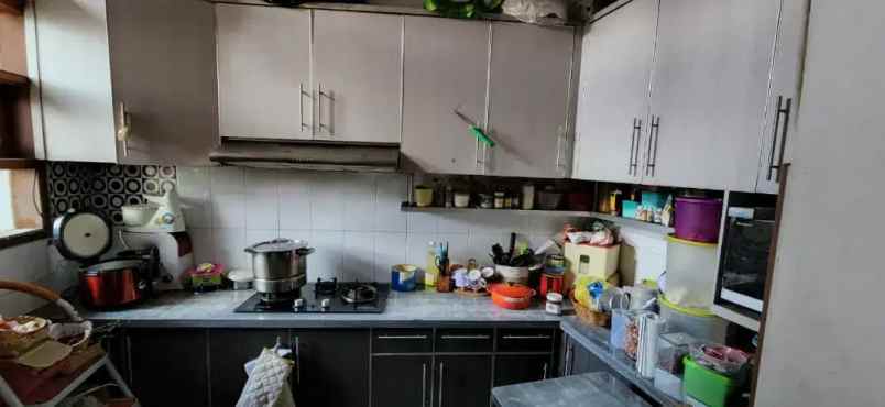 rumah jalan budi selangkah smkn 11 bandung hadap barat