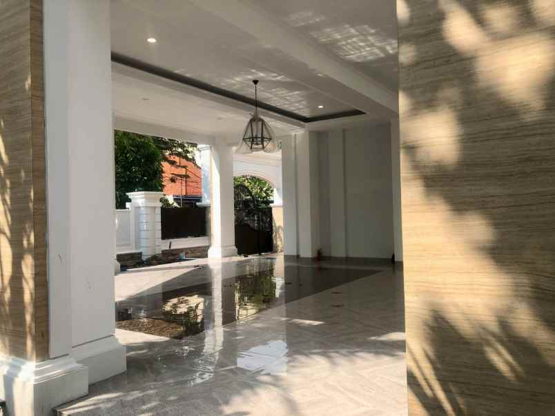 rumah jl cokroaminoto dekat raya darmo new gress mewah