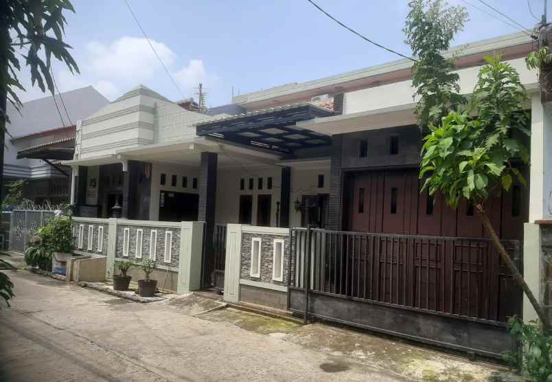 rumah jln raya bojong gede