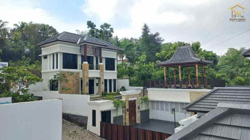 rumah joglo private pool di kasihan bantul view sawah