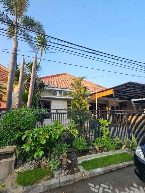 rumah klampis semalang hadap utara