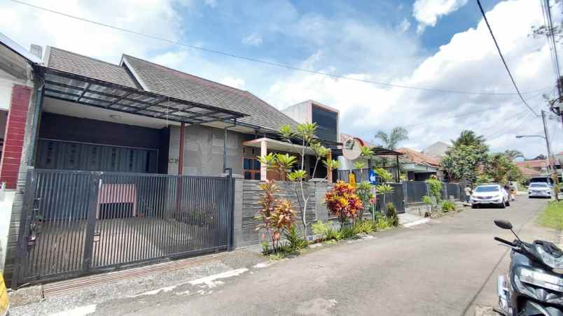 rumah komplek cibabat cimahi 2 carpot hadap timur