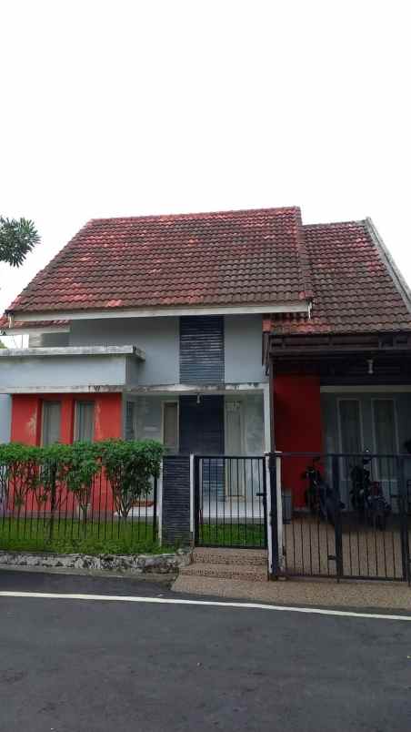 rumah konsep taman asri