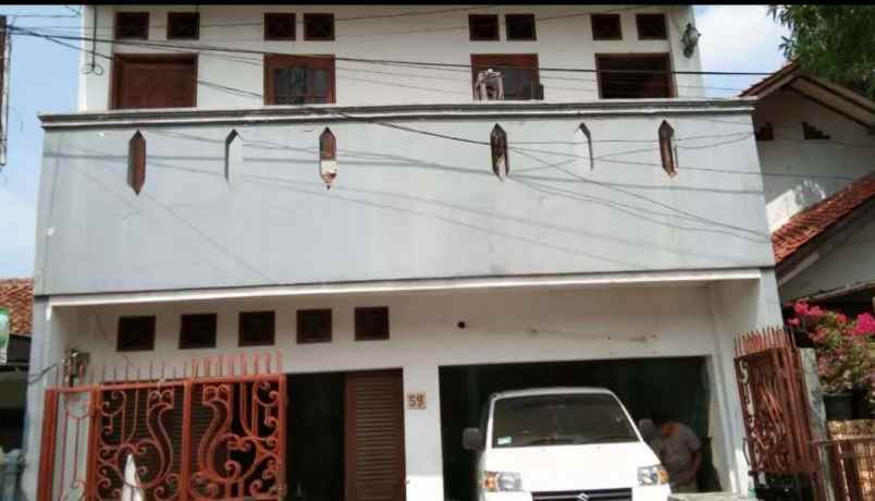 rumah lebak bulus