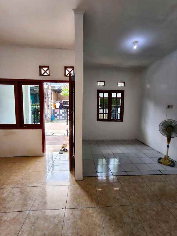 rumah luas 60m2 layak huni di telaga mas bekasi