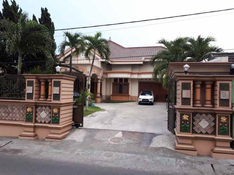 rumah mewah bagus di jalan balowerti kota kediri shm