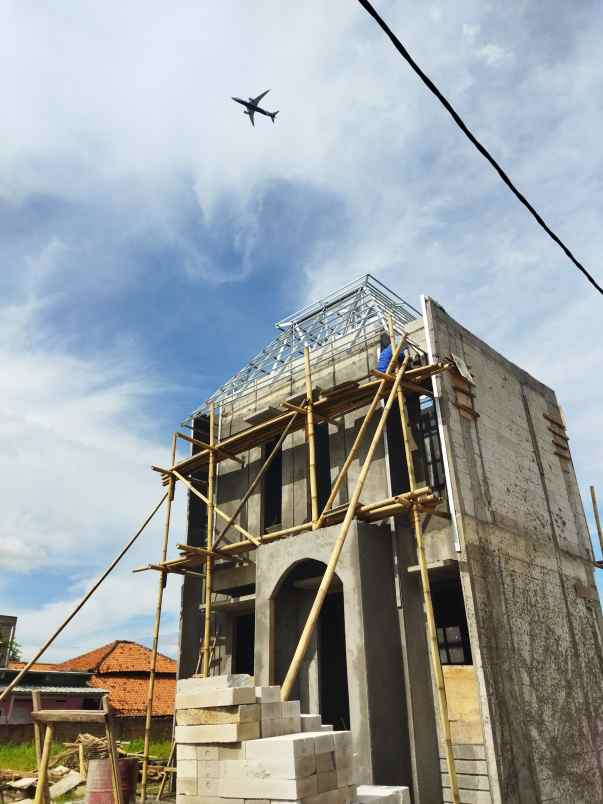 rumah mewah gaya eropa di tangerang free dp