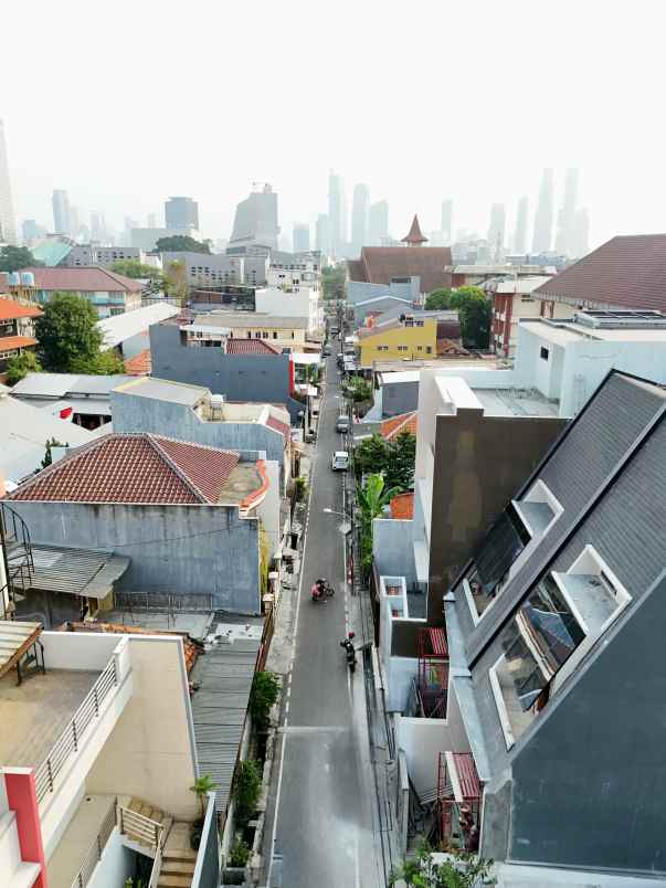 rumah mewah hanya 300 meter ke menteng jakarta pusat