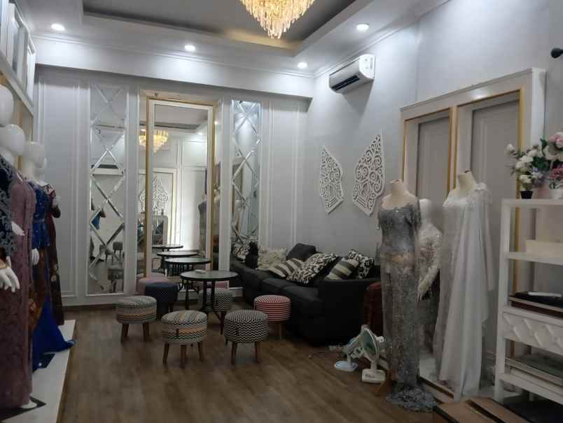 rumah minimrenov tengah kota lamper semarang selatan