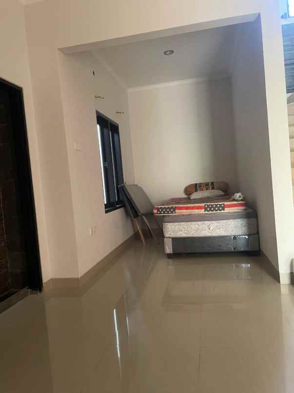 rumah modern di jl tukad badung deket sanur sidekarya