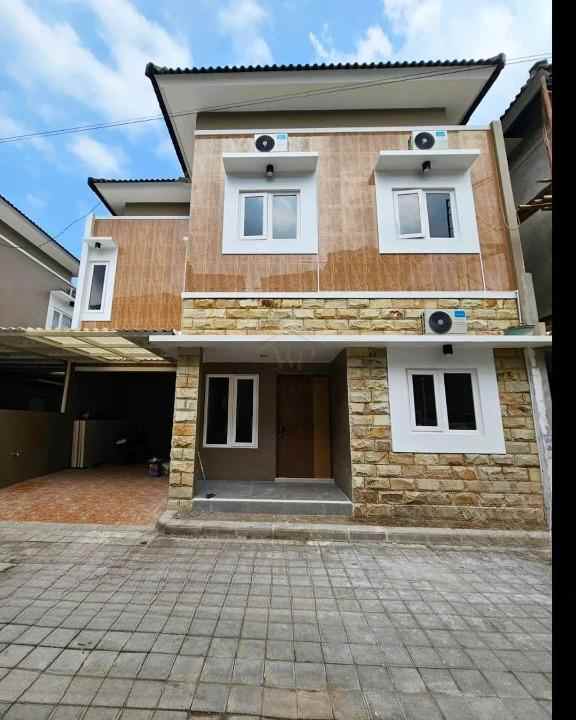 rumah modern mewah di ngaglik dekat sekolah