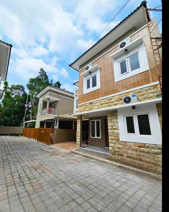 rumah modern mewah di ngaglik dekat sekolah