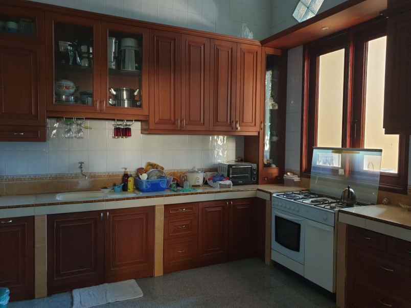 rumah pakuwon city villa royal strategis bagus