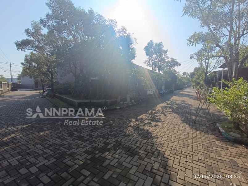 rumah pojok shm di cluster garden candi sawangan rn