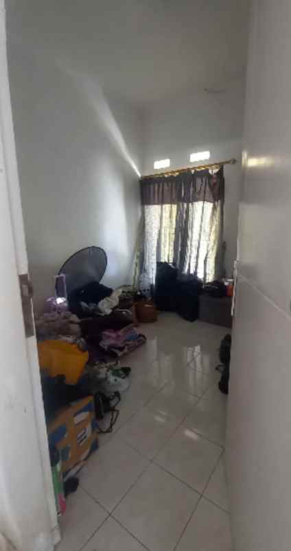 rumah puri surya jaya sidoarjo row 2 5 mobil