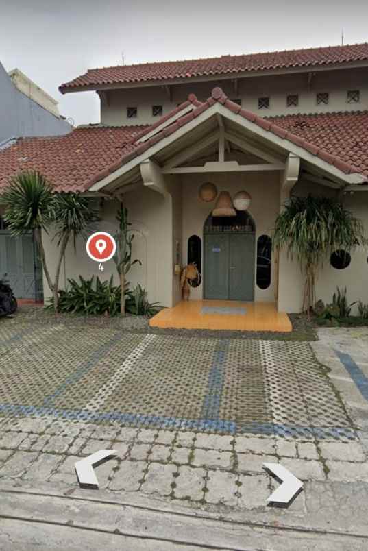 rumah radio dalam