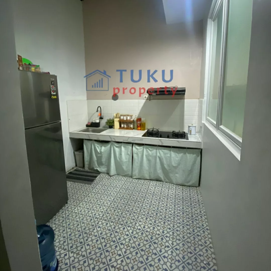 rumah rapih terawat di serua indah ciputat