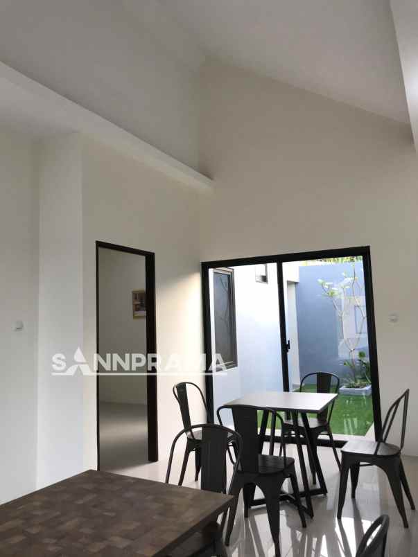 rumah scandinavian kemang bogor dengan tanah 90