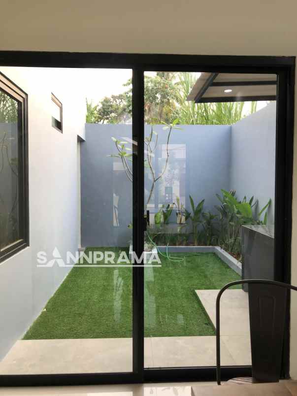 rumah scandinavian kemang bogor dengan tanah 90