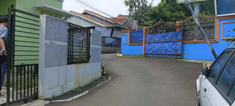 rumah second 2 lantai di rangkapan jaya depok