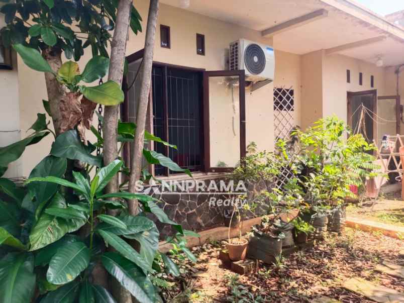 rumah second dekat pesona square di mekarjaya depok