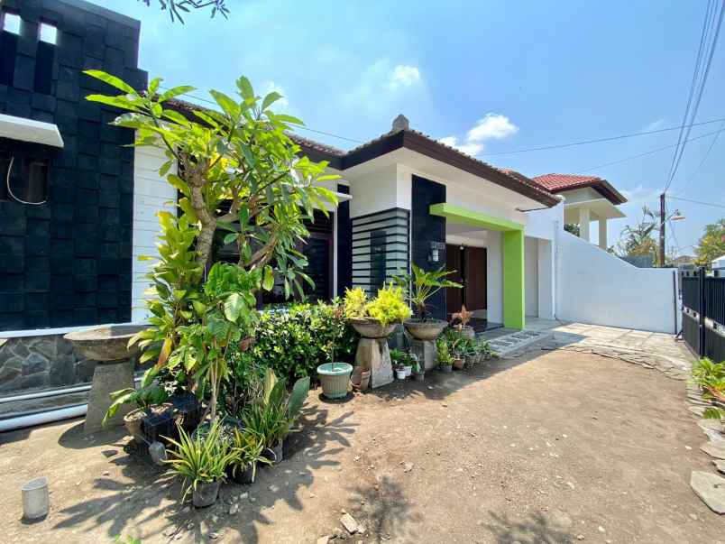 rumah second murah tanah luas di godean