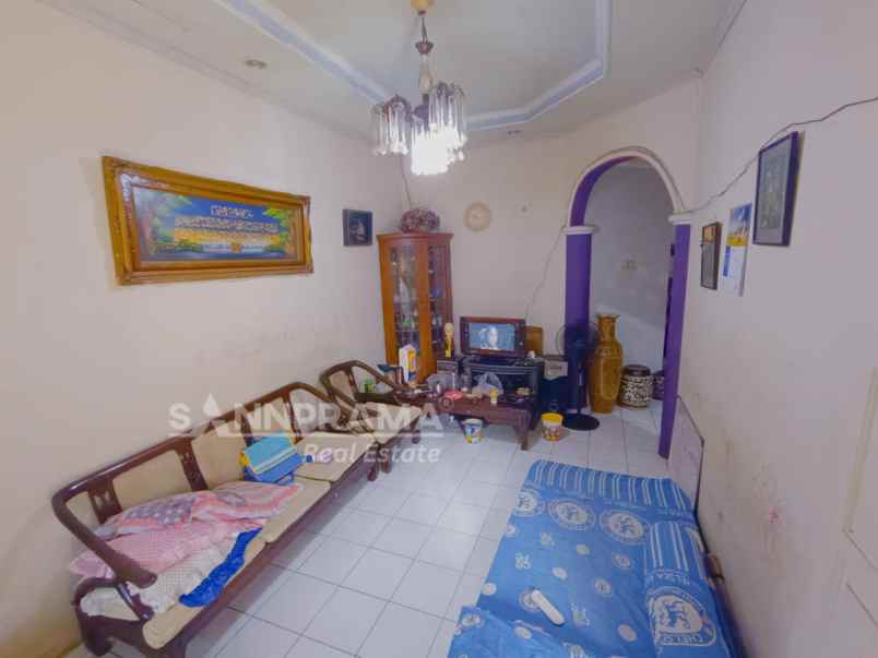 rumah second selangkah tol desari di komplek bdn depok