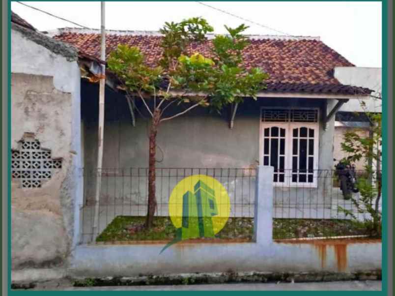 rumah second terawat di rengasdengklok karawang