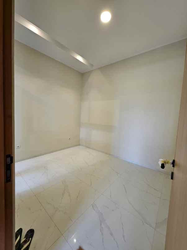 rumah sekelimus dekat buah batu kiaracondong bandung