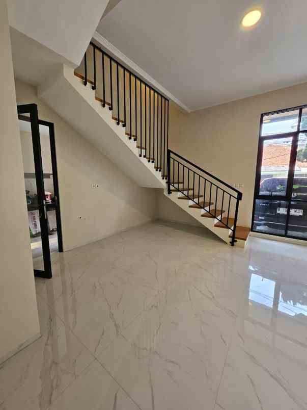 rumah sekelimus dekat buah batu kiaracondong bandung