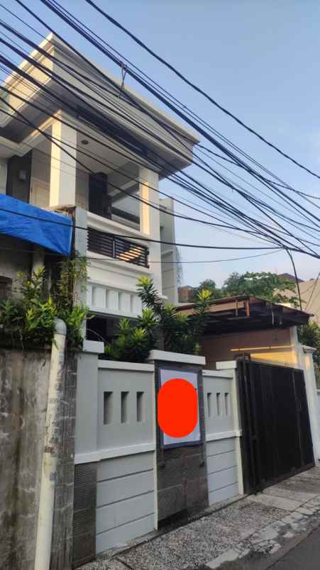 rumah semi furnished 100 m ke jln raya kebayoran lama