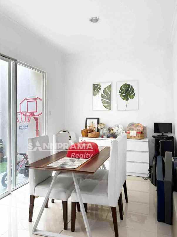 rumah semi furnished dalam cluster sukatani depok fry