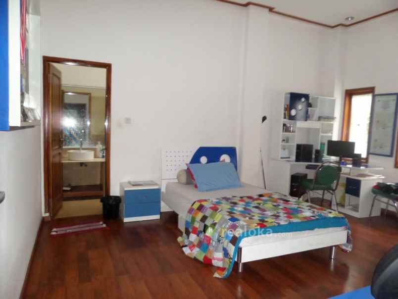 rumah setiabudi regency