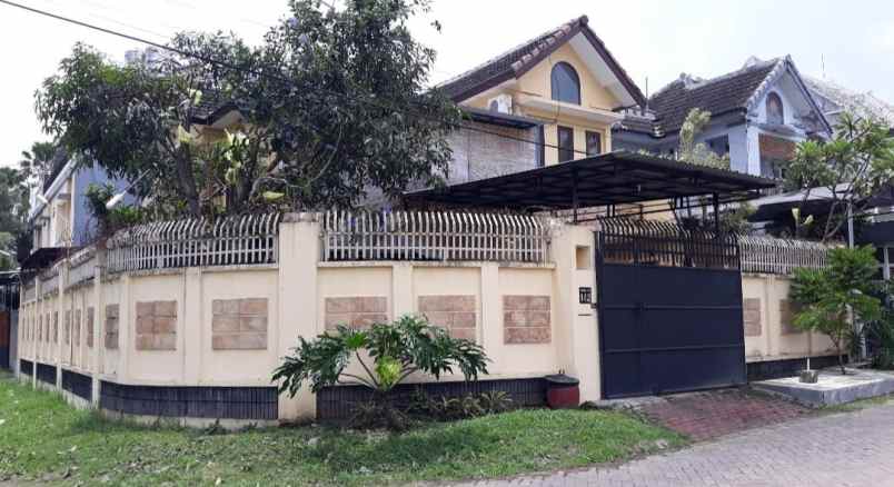 rumah siap huni 2 lantai lokasi griyashanta