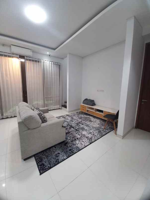 rumah siap huni full furnish di permata jingga
