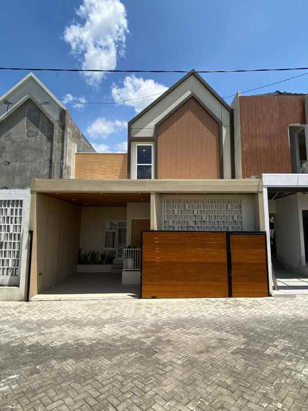 rumah siap huni full furnish lokasi sukun