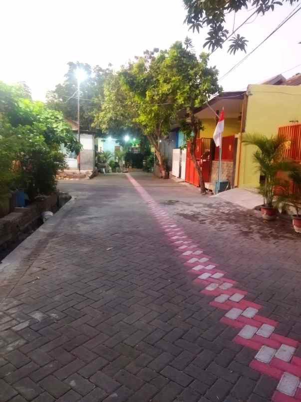 rumah siap huni lokasi super strategis