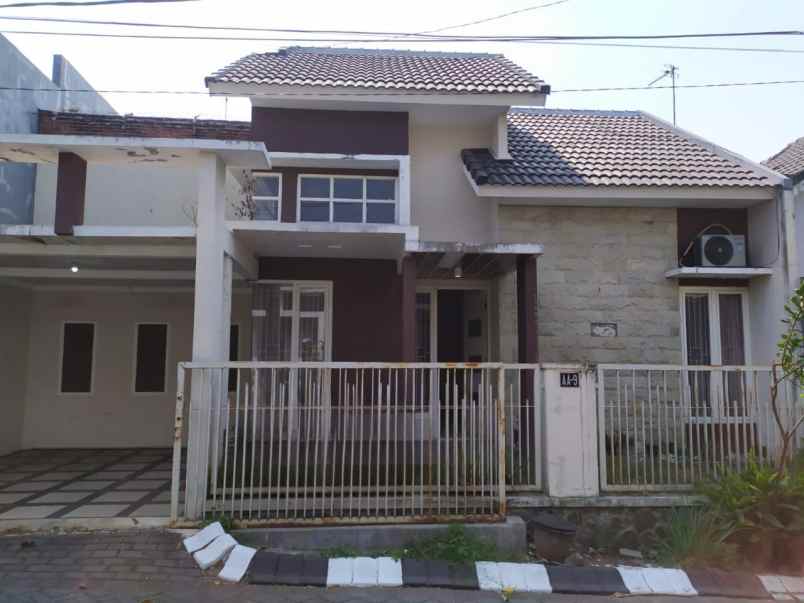 rumah siap huni modern di kota malang