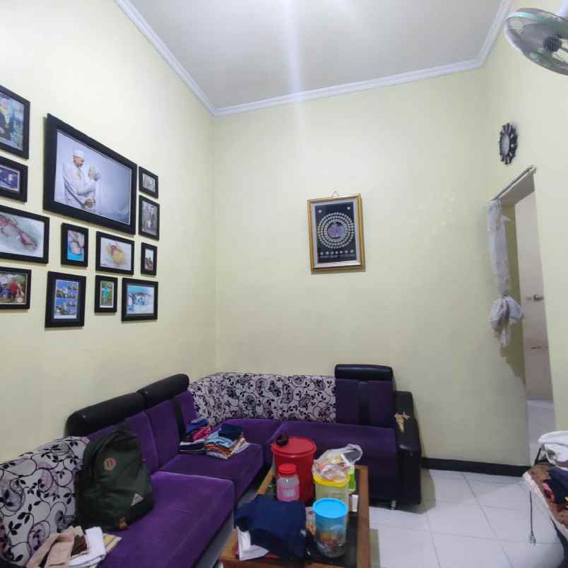 rumah tengah kota jombang