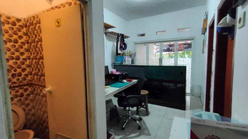 rumah tinggal bekas toko alat tulis dan foto copy