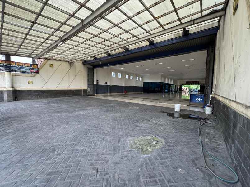 rumah usaha strategis dekat alun alun sidoarjo